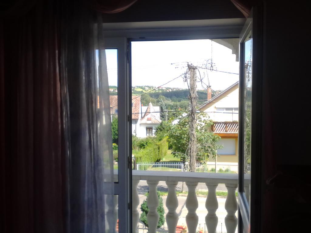 Kristaly Apartman Bed & Breakfast Heviz Luaran gambar