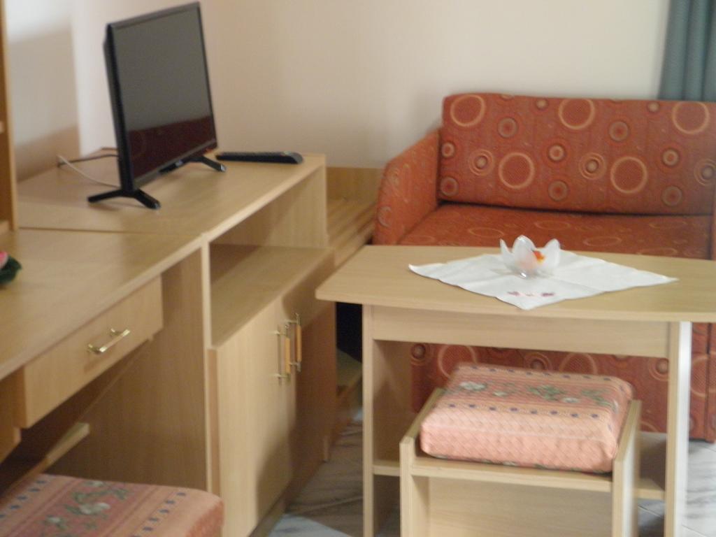 Kristaly Apartman Bed & Breakfast Heviz Luaran gambar