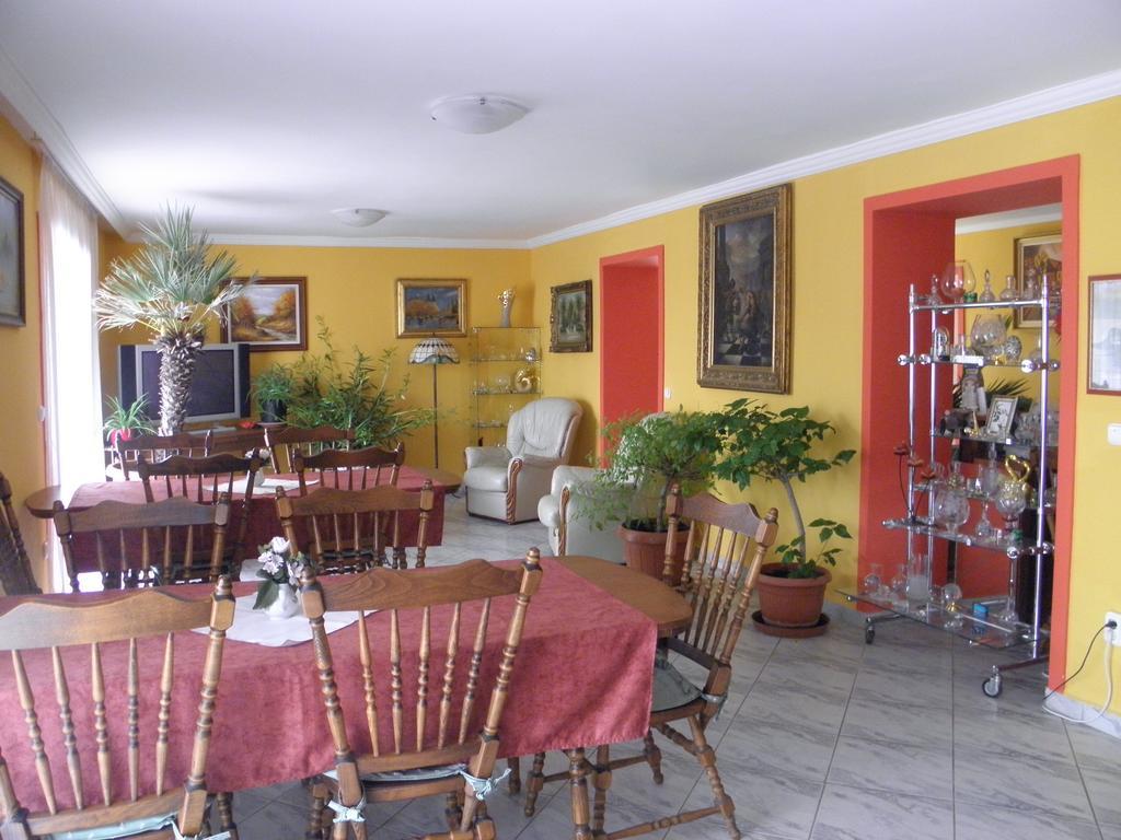 Kristaly Apartman Bed & Breakfast Heviz Luaran gambar