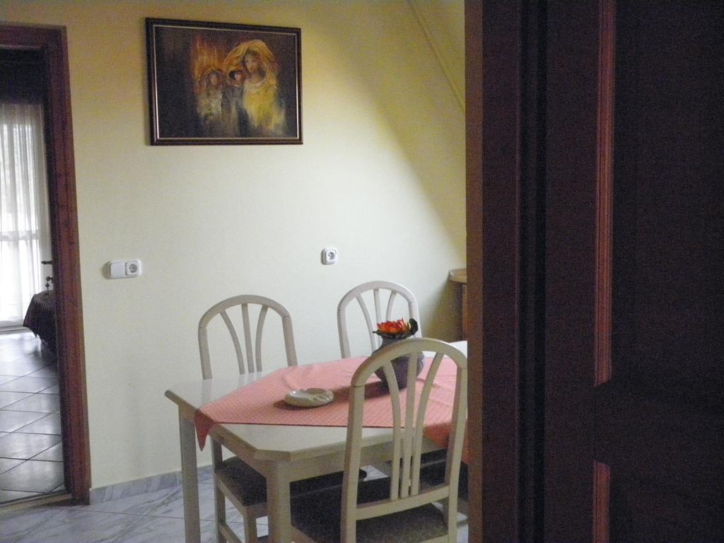 Kristaly Apartman Bed & Breakfast Heviz Luaran gambar